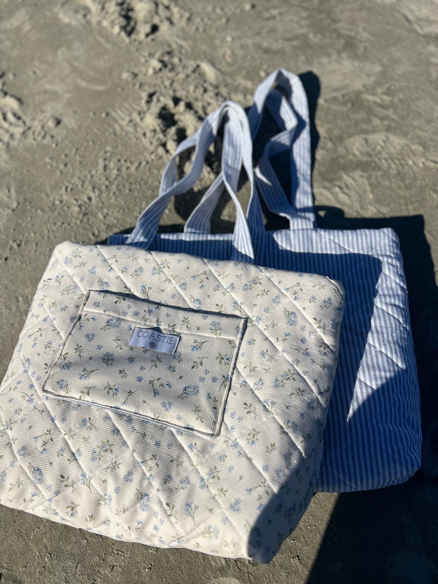 Isle of Palm Reversible Tote